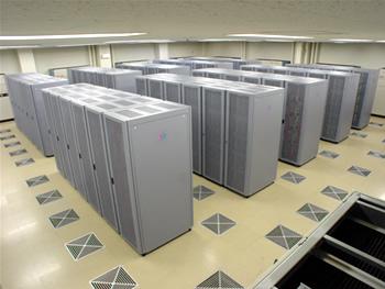 筑波大学が開発した最新型の超並列計算機「PACS－CS」
(提供：筑波大学)
