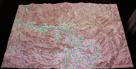 図4の補正作業を行った後、国土地理院5万分の1地形図を投影した様子