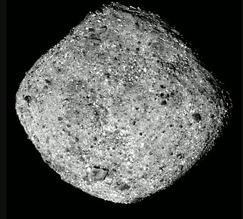 米探査機「オシリス・レックス」が約80キロ上空から撮影した小惑星ベンヌ（提供・ NASA）