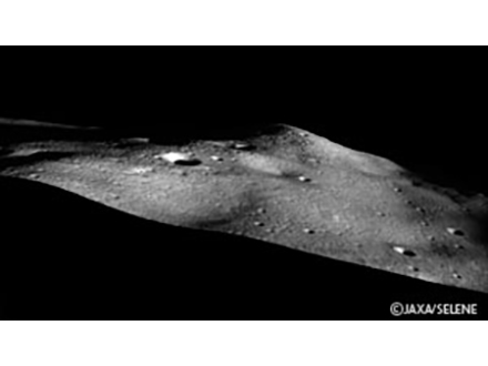 月表面の立体地形画像を公表