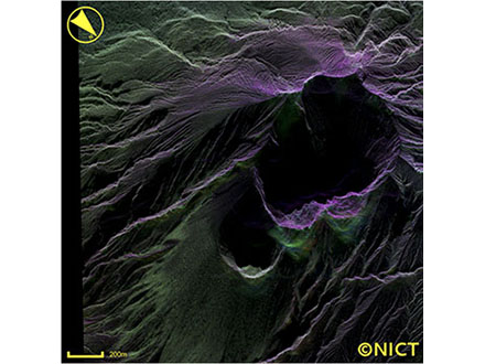 噴火した桜島の高分解能レーダー画像