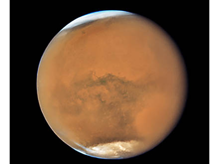 火星が15年ぶりの地球大接近 31日に最接近