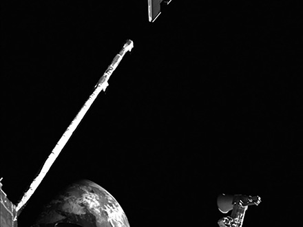 日欧の水星探査機、地球スイングバイ成功 謎だらけの惑星へ舵を切る