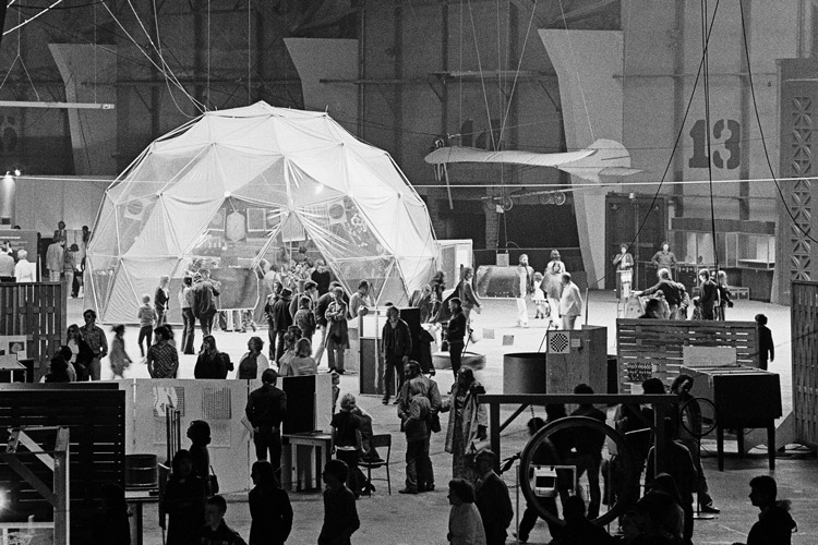 1969年、米サンフランシスコに開設されたサイエンスセンター、「エクスプロラトリウム」　© Exploratorium, www.exploratorium.edu