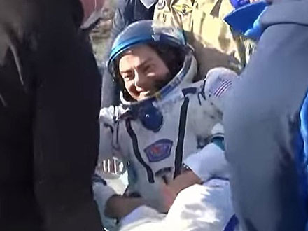 米宇宙飛行士が露ソユーズで帰還「困難の時、関係維持を望む」
