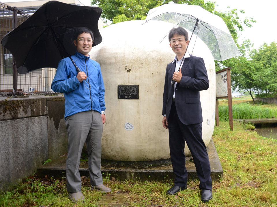 
福井市の清水東公民館に設置された雨水タンクは、笠井さんが中心となって近藤さんや地域住民らと共に製作