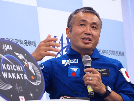 若田さん「懐かしい出張先」ISSで始動 日本人最多5回目の飛行