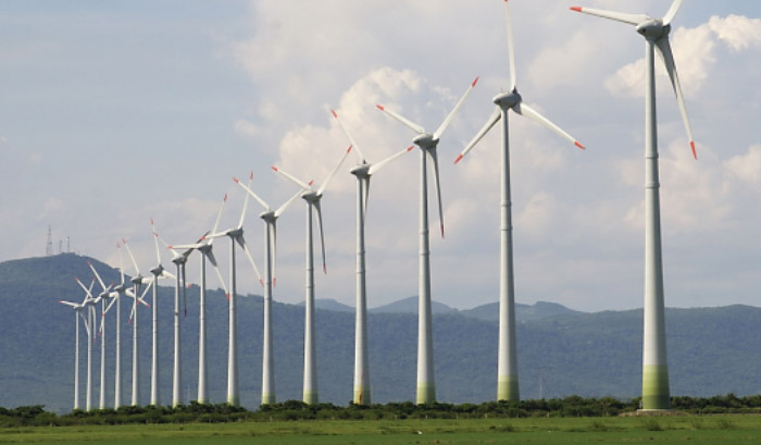 UNEPの報告書発表のプレスリリースに使用された風力発電画像（撮影場所・時間は不明、UNEP提供）
