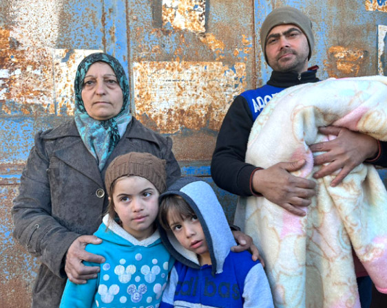 シリアの被災地の避難住民（WHO提供）