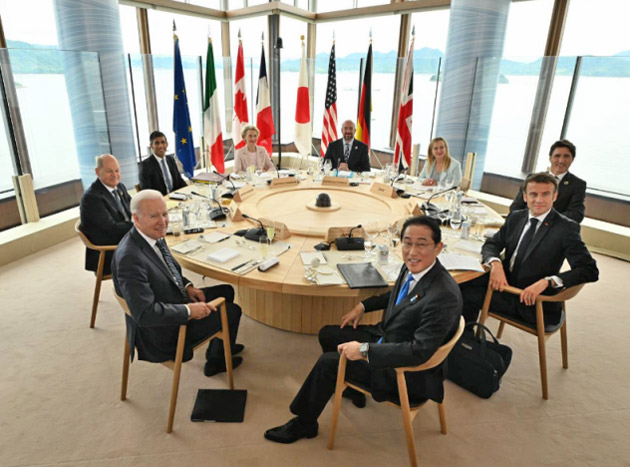 プラごみ汚染防止の国際条約への積極参加を盛り込む首脳声明を出したG7広島サミットの一場面（5月19日）（外務省提供）