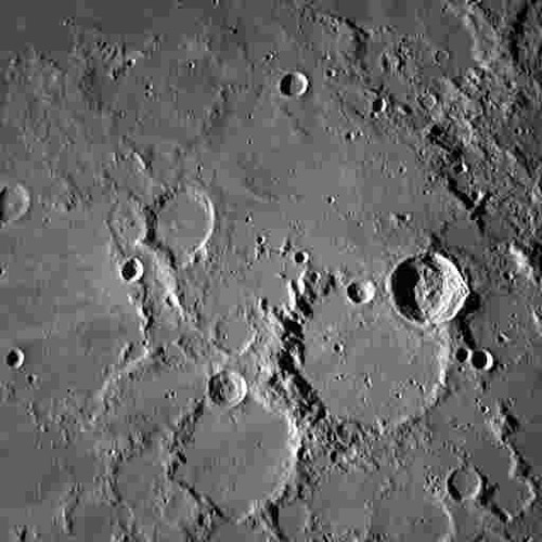 スリムが撮影した月面。月軌道投入に成功した先月25日、JAXAがX（旧ツイッター）で公開した（JAXA提供）