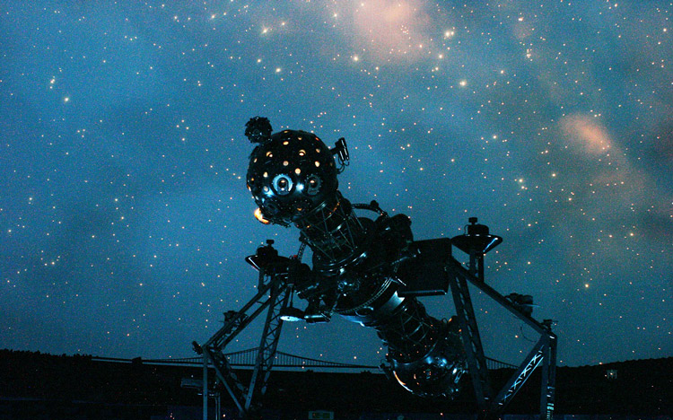 旧東ドイツ時代のカールツァイス・イエナ製のプラネタリウム投影機を設置している（明石市立天文科学館提供）