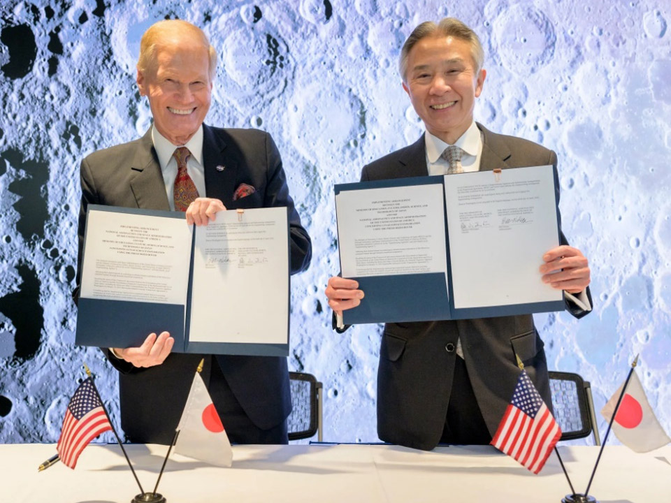 
　日米両政府は、米国が主導する国際月探査「アルテミス計画」で、日本人2人が月面に着陸することに正式