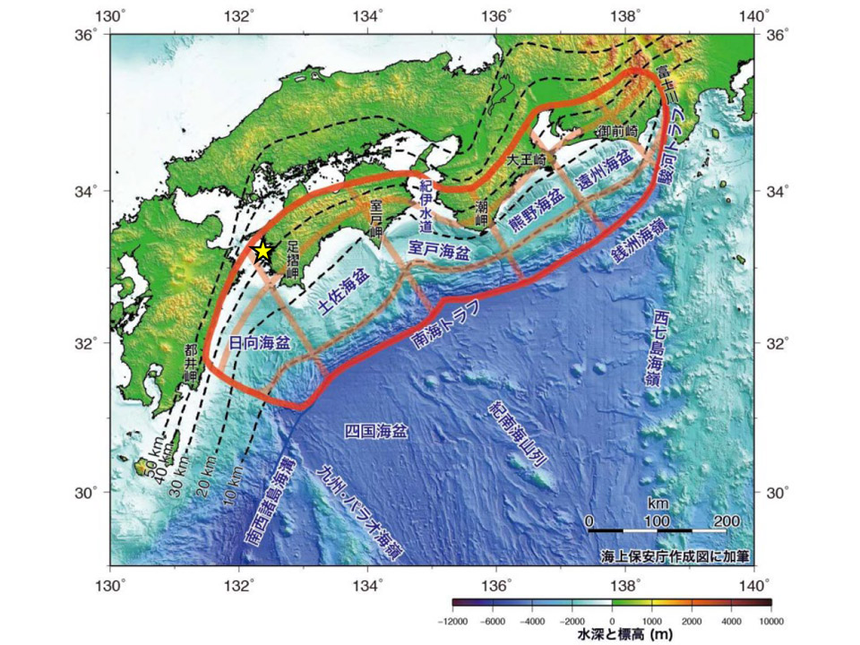 
　4月17日の深夜、愛媛県と高知県で最大震度6弱の大きな地震が起きた。震源の深さは39キロで地震の