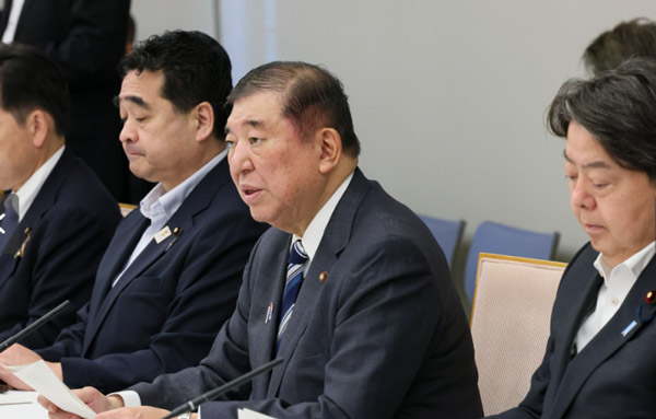 首相官邸で開かれた防災立国推進閣僚会議で発言する石破茂首相(6月6日、内閣官房内閣広報室提供)